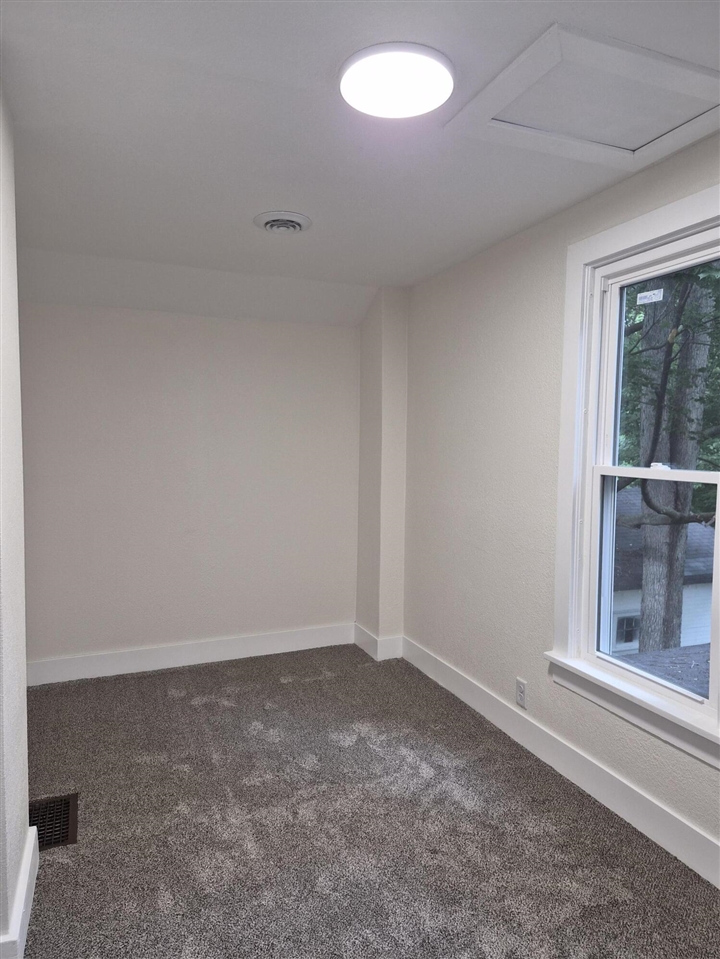 317 North Grant Avenue Three Rivers, MI 49093 - Photo 14 of 19