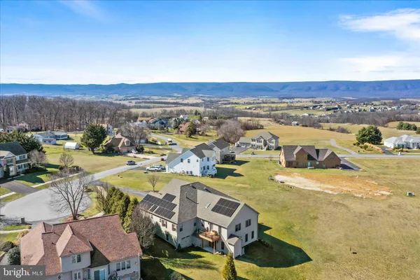 $890,000 | 1464 Highfield Court, Chambersburg, PA 17202