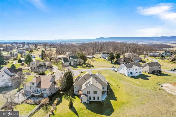 $890,000 | 1464 Highfield Court, Chambersburg, PA 17202