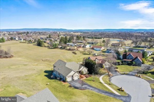 $890,000 | 1464 Highfield Court, Chambersburg, PA 17202