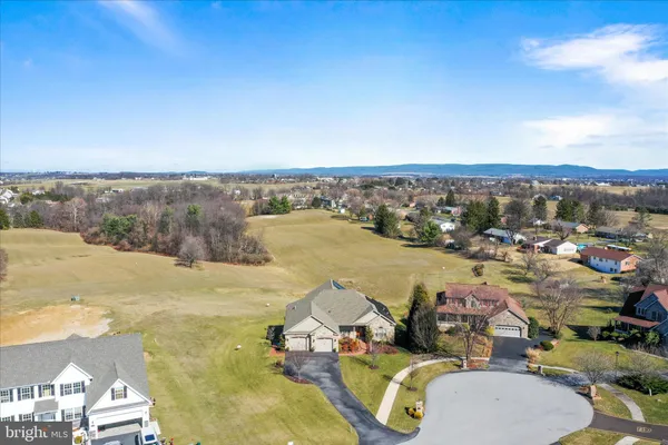 $890,000 | 1464 Highfield Court, Chambersburg, PA 17202
