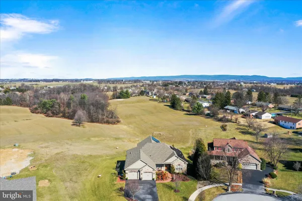 $890,000 | 1464 Highfield Court, Chambersburg, PA 17202