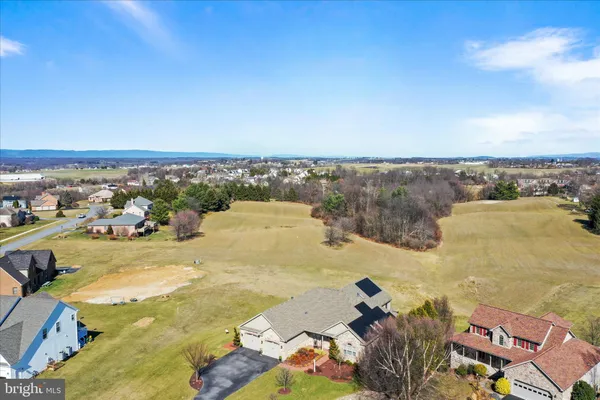 $890,000 | 1464 Highfield Court, Chambersburg, PA 17202