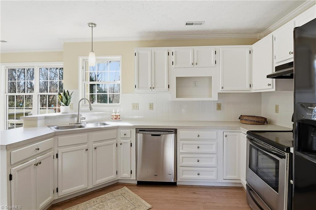 5965 Bethania Tobaccoville Road Pfafftown, NC 27040 - Photo 2 of 31