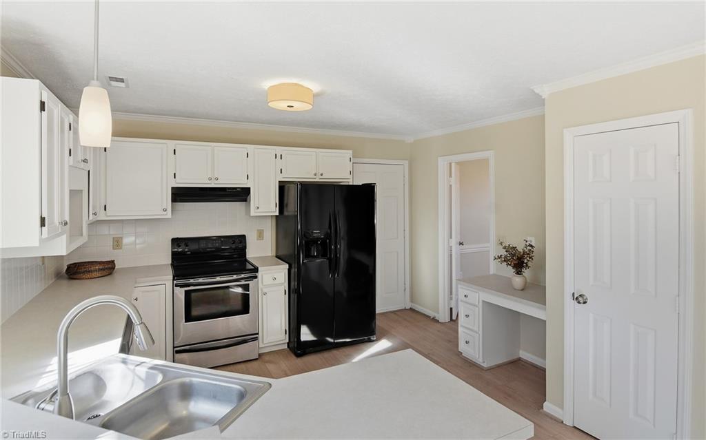 5965 Bethania Tobaccoville Road Pfafftown, NC 27040 - Photo 6 of 31