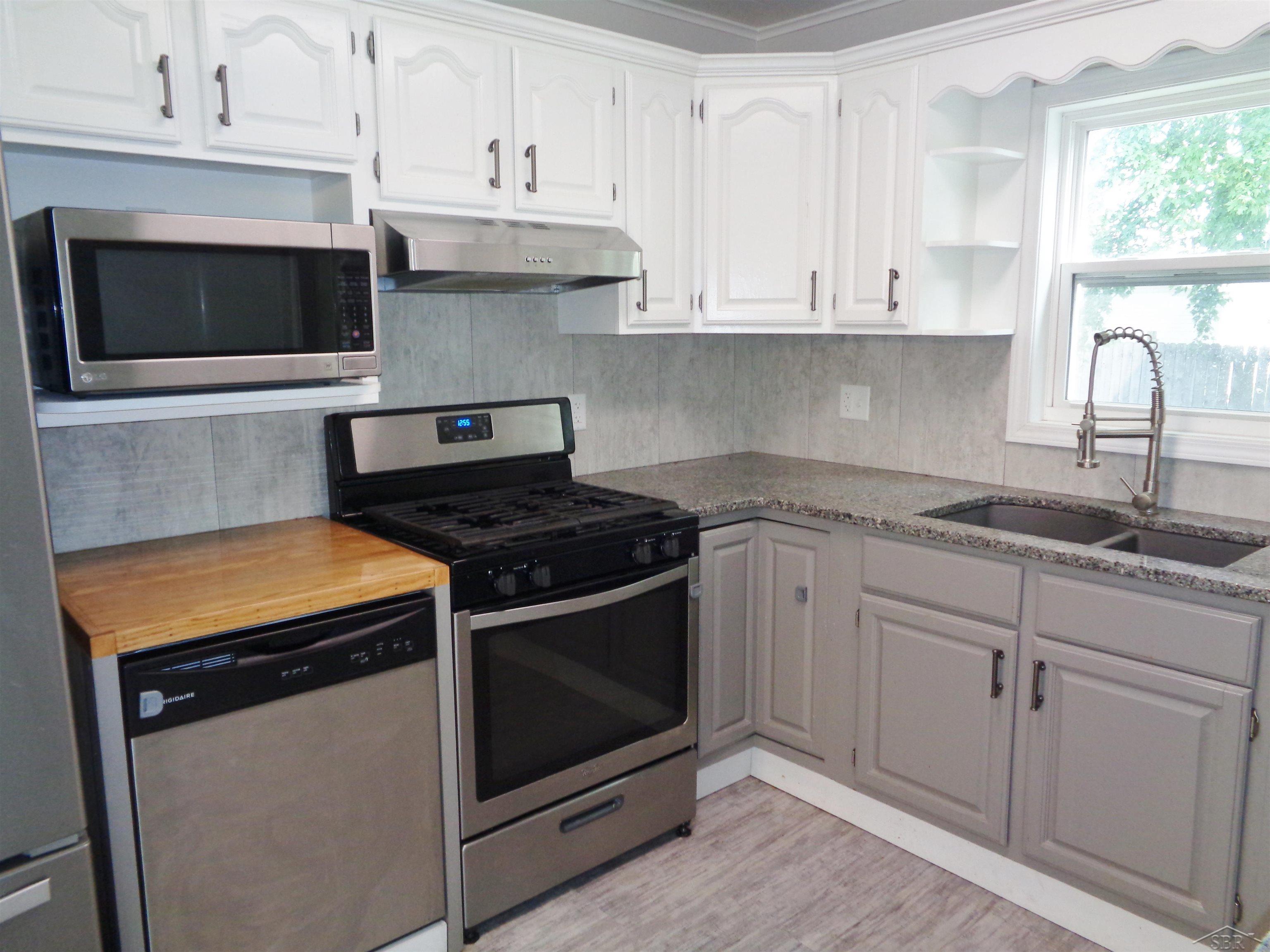 5717 Birch Run Road Birch Run, MI 48415 - Photo 10 of 35 50097114-9.JPG