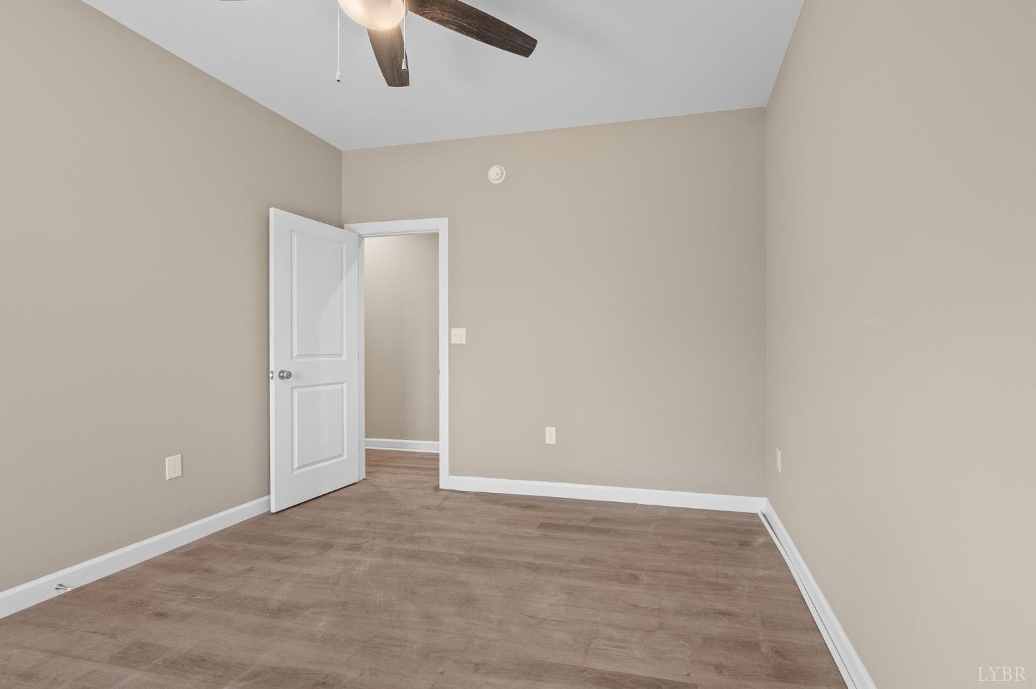 1720 Oak Rdg Road Appomattox, VA 24522 - Photo 26 of 53 an empty room with ceiling fan and window