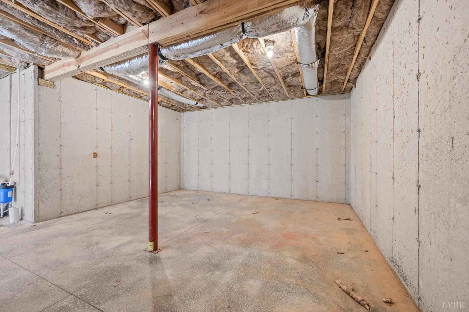 1720 Oak Rdg Road Appomattox, VA 24522 - Photo 34 of 53 a view of an empty room
