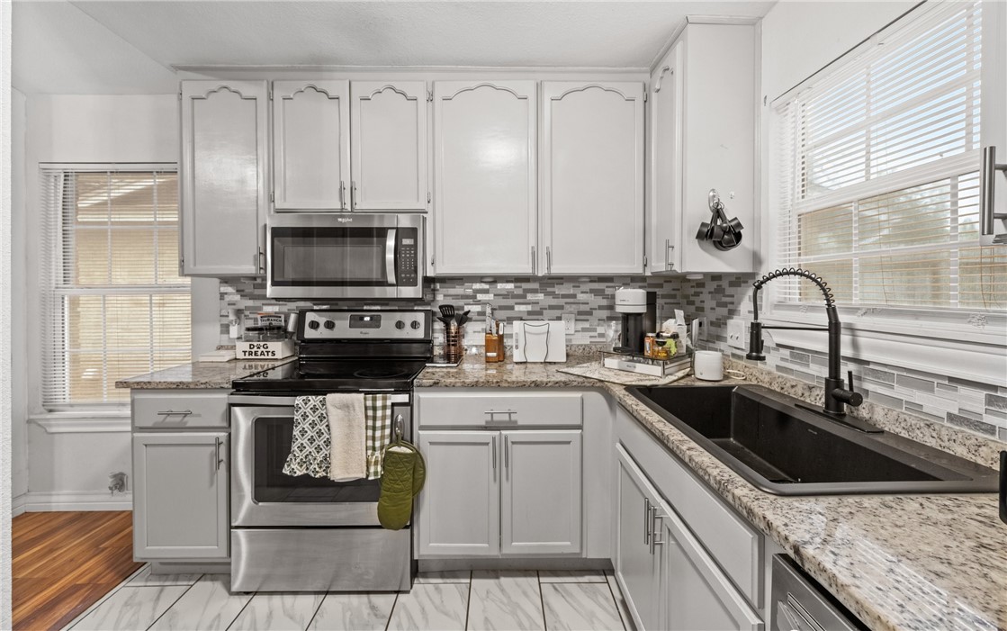 7010 Powderhorn Court Corpus Christi, TX 78413 - Photo 10 of 20