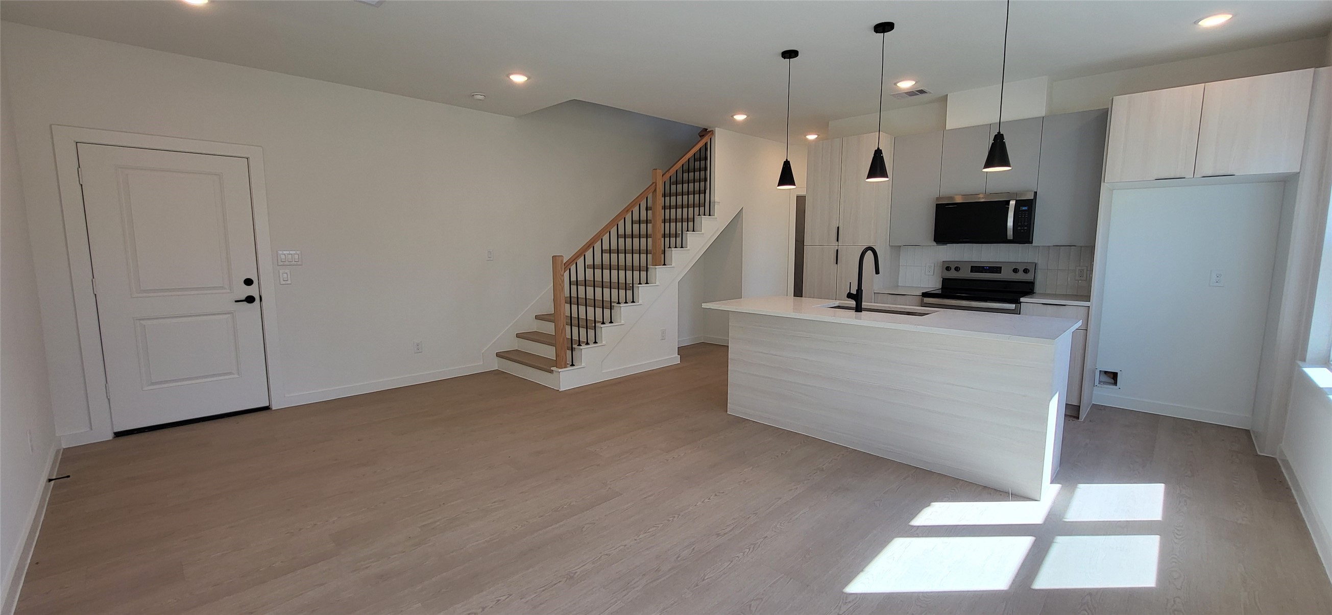 1033 North Lane, Unit B Houston, TX 77088 - Photo 6 of 26