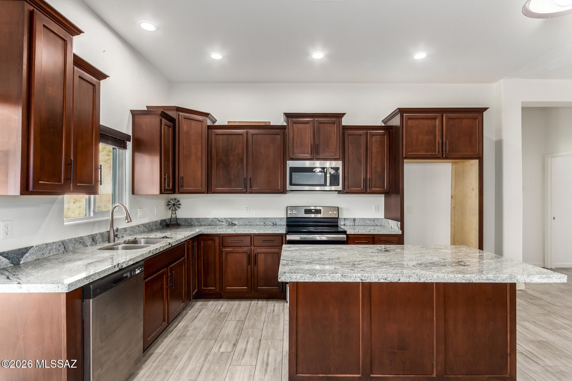 282 Olga Court Rio Rico, AZ 85648 - Photo 8 of 28