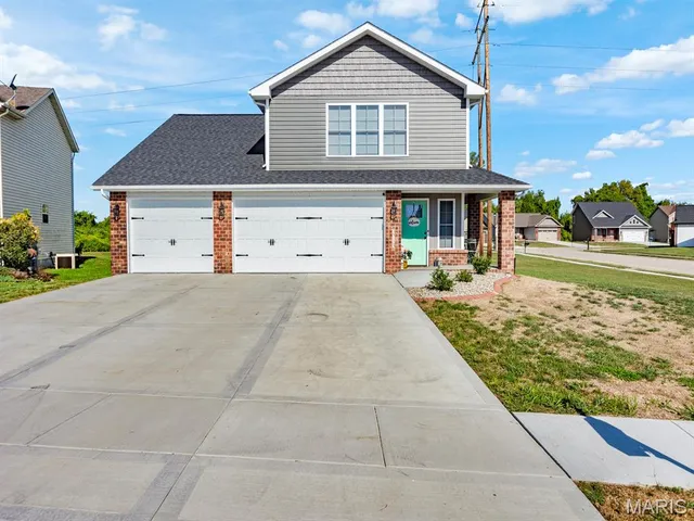 $337,000 | 3713 Justine Drive, Granite City, IL 62040