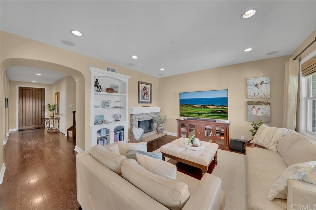 31 Via Soria San Clemente, CA 92673 - Photo 9 of 59 a living room with furniture and a flat screen tv