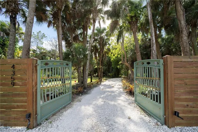 $1,650,000 | 4359 County Road 78, LaBelle, FL 33935