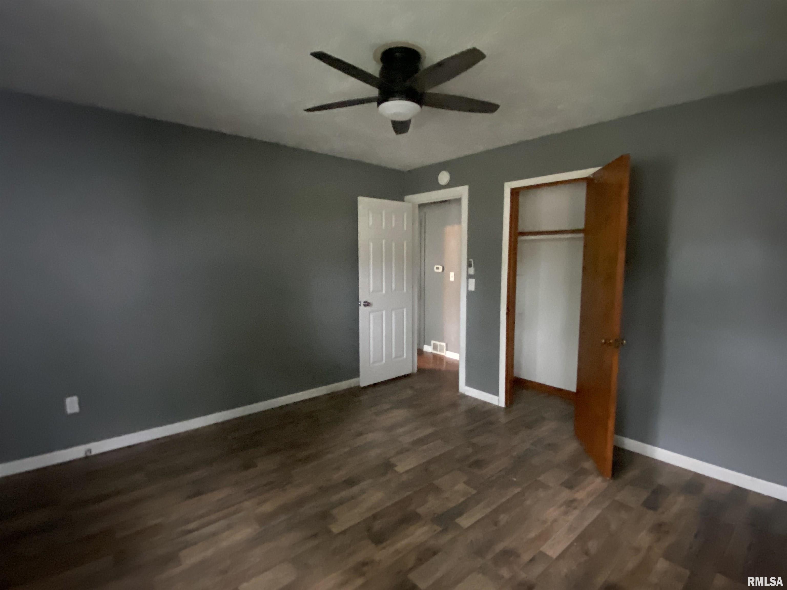 2240 North Sheridan Road Peoria, IL 61604 - Photo 5 of 33