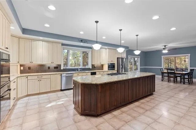 $950,000 | 37 Oak Hill Lane Northwest, Cartersville, GA 30121