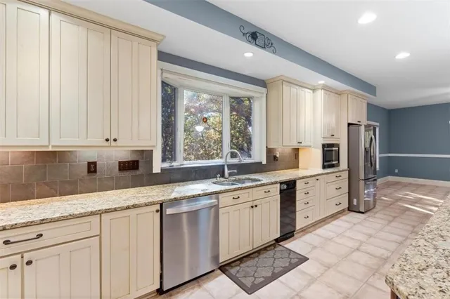 $950,000 | 37 Oak Hill Lane Northwest, Cartersville, GA 30121