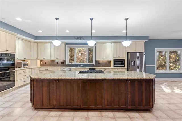 $950,000 | 37 Oak Hill Lane Northwest, Cartersville, GA 30121