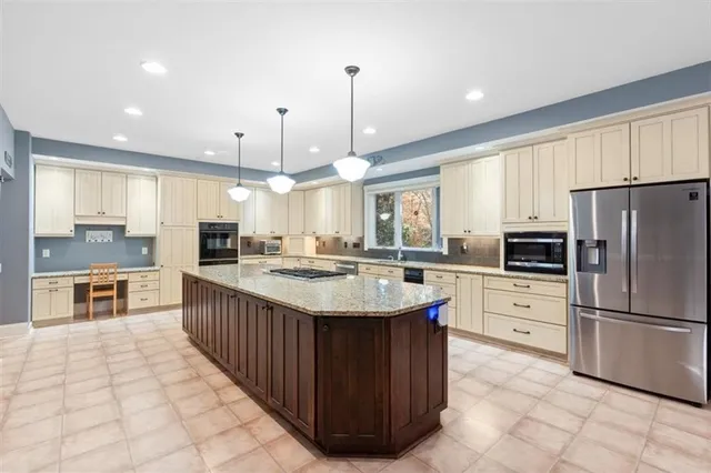 $950,000 | 37 Oak Hill Lane Northwest, Cartersville, GA 30121