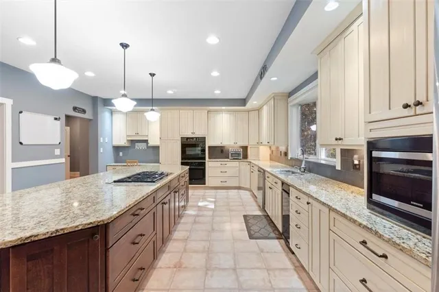 $950,000 | 37 Oak Hill Lane Northwest, Cartersville, GA 30121