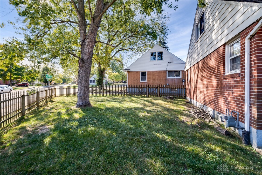 860 Peach Orchard Road Kettering, OH 45419 - Photo 6 of 43