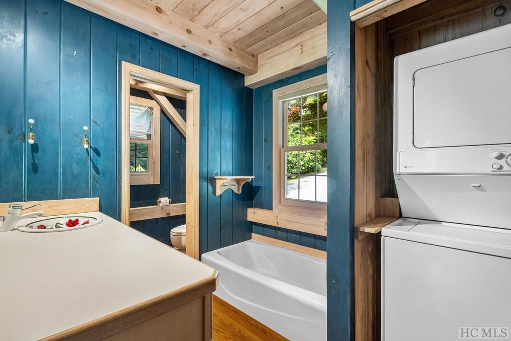525 Arnold Road Highlands, NC 28741 - Photo 19 of 28 Gallery Image 19