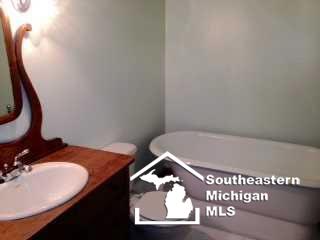 2896 Stewart Road Monroe, MI 48162 - Photo 19 of 25 Bath 2