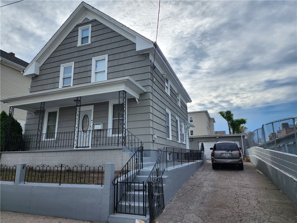 200 Sisson Street Pawtucket, RI 02860 - Photo 3 of 40 Gallery Image 3