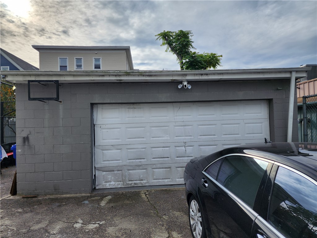 200 Sisson Street Pawtucket, RI 02860 - Photo 4 of 40 Gallery Image 4