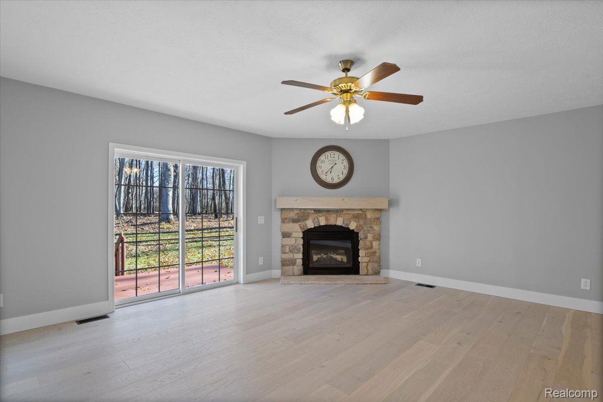 9220 Oak Grove Road Howell, MI 48855 - Photo 21 of 39 Gallery Image 21
