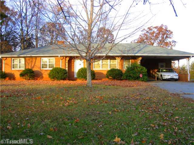 1839 Dillard Road Madison, NC 27025 - Photo 2 of 16 Exterior Front.