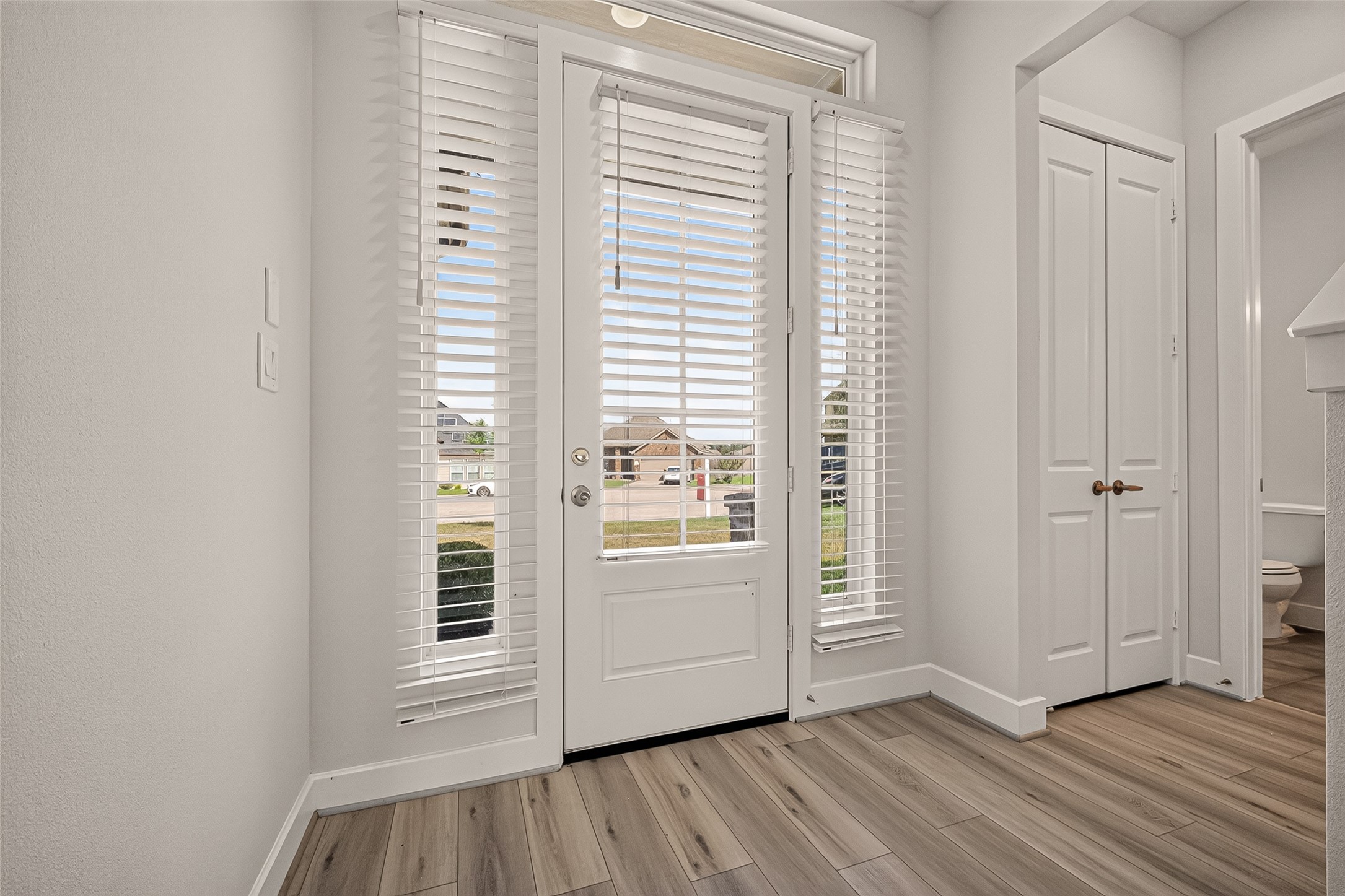 1726 Wandering Hills Road Conroe, TX 77304 - Photo 6 of 44 Gallery Image 6