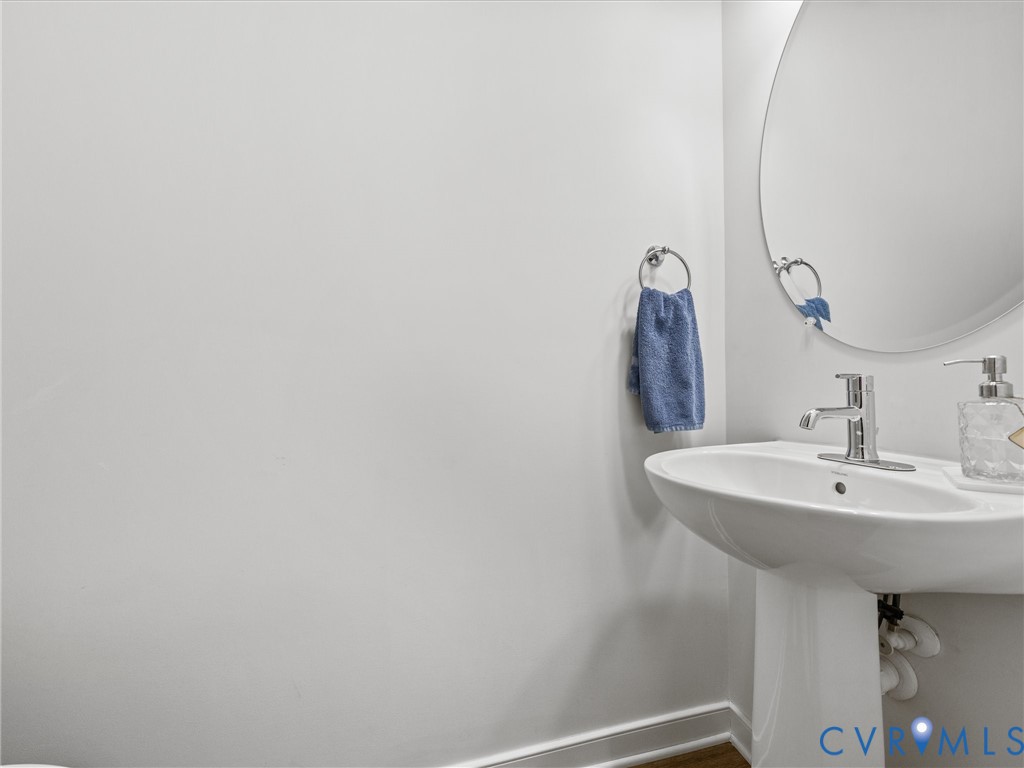 9606 Simonsville Road Midlothian, VA 23112 - Photo 30 of 40 1st floor powder rom
