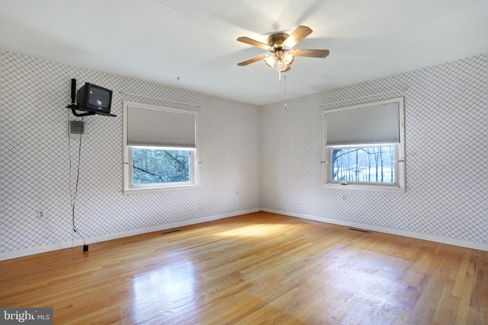 3325 Chambersburg Road Biglerville, PA 17307 - Photo 13 of 44 Large bedroom with plenty of natural light