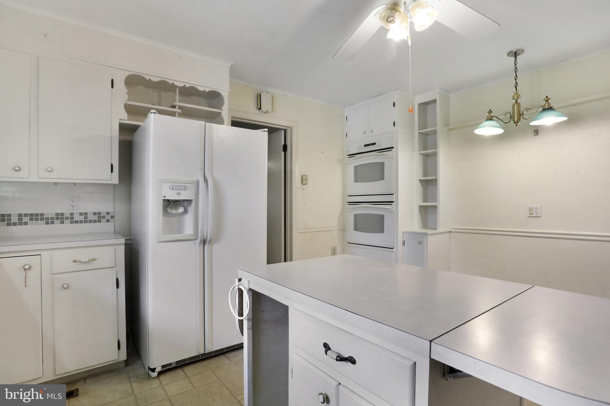 3325 Chambersburg Road Biglerville, PA 17307 - Photo 23 of 44 Double wall oven with convection