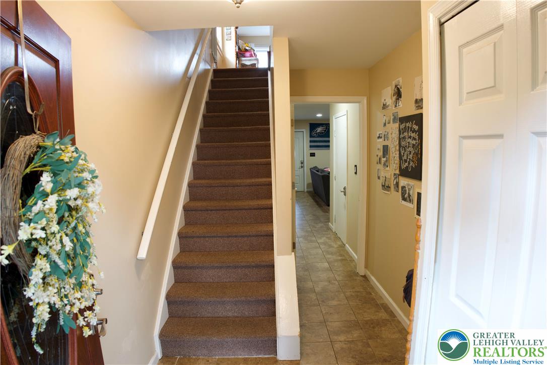 11 Corriere Road Easton, PA 18045 - Photo 2 of 19 Front entrance