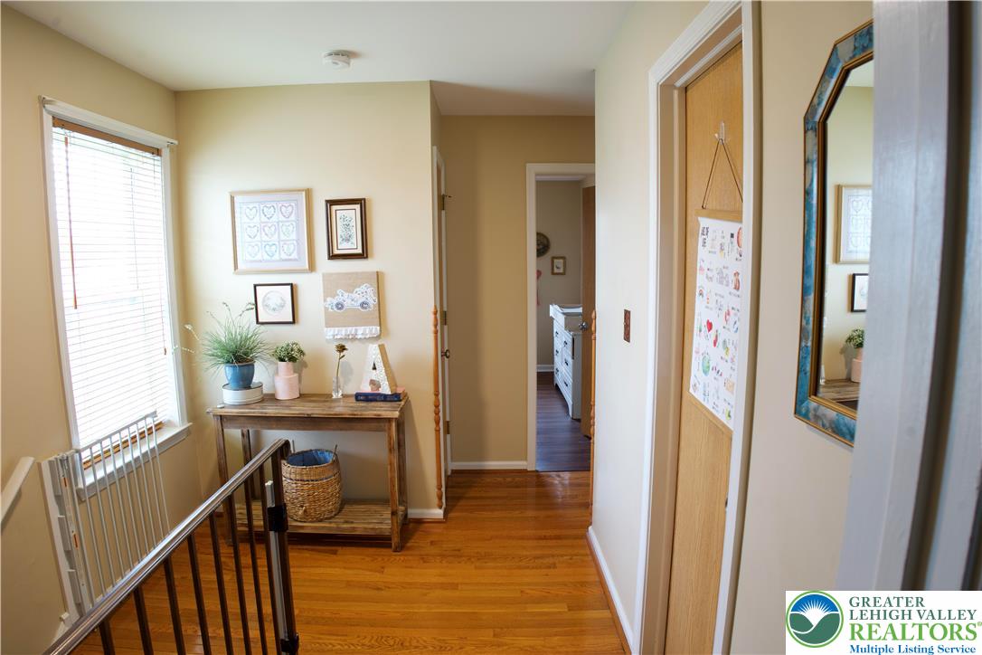 11 Corriere Road Easton, PA 18045 - Photo 9 of 19 3rd Floor Hallway