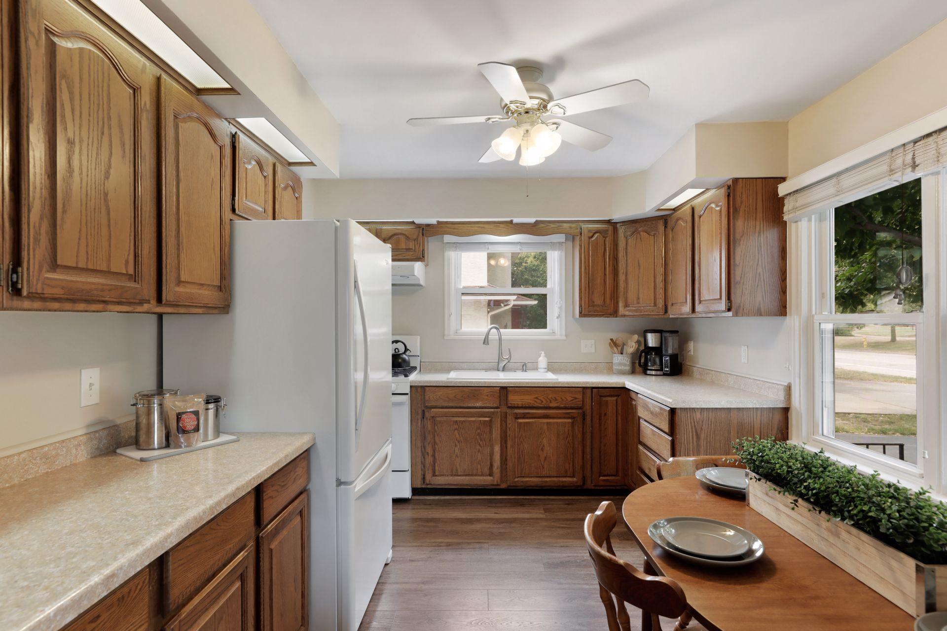 1151 County B Road West Roseville, MN 55113 - Photo 5 of 32 Gallery Image 5