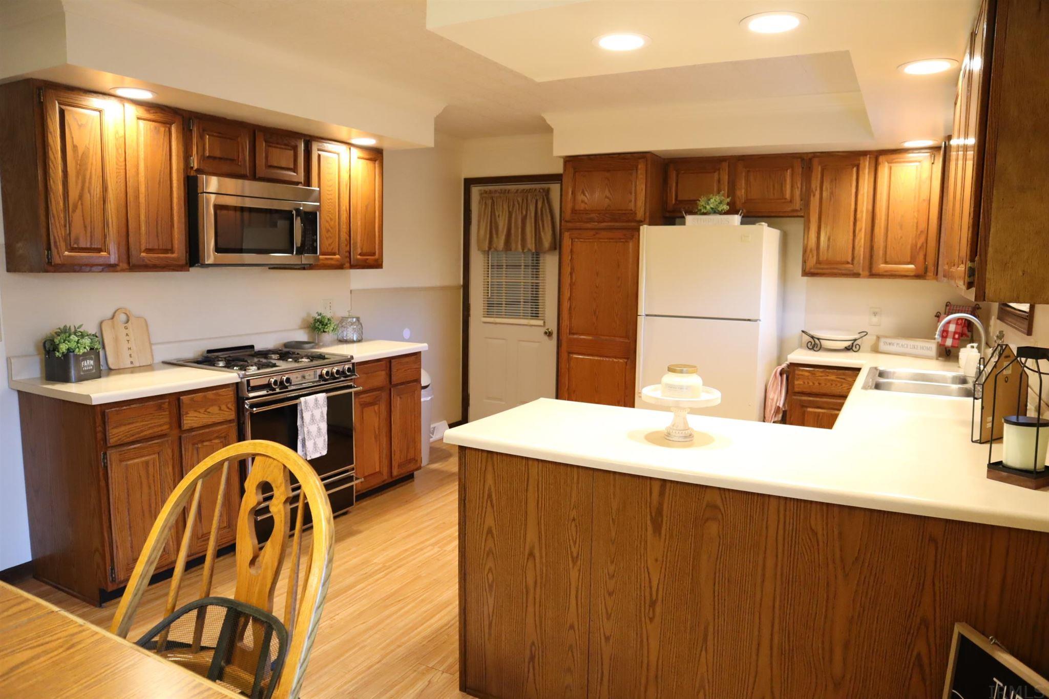6301 Henze Road Evansville, IN 47720 - Photo 9 of 36 Gallery Image 9