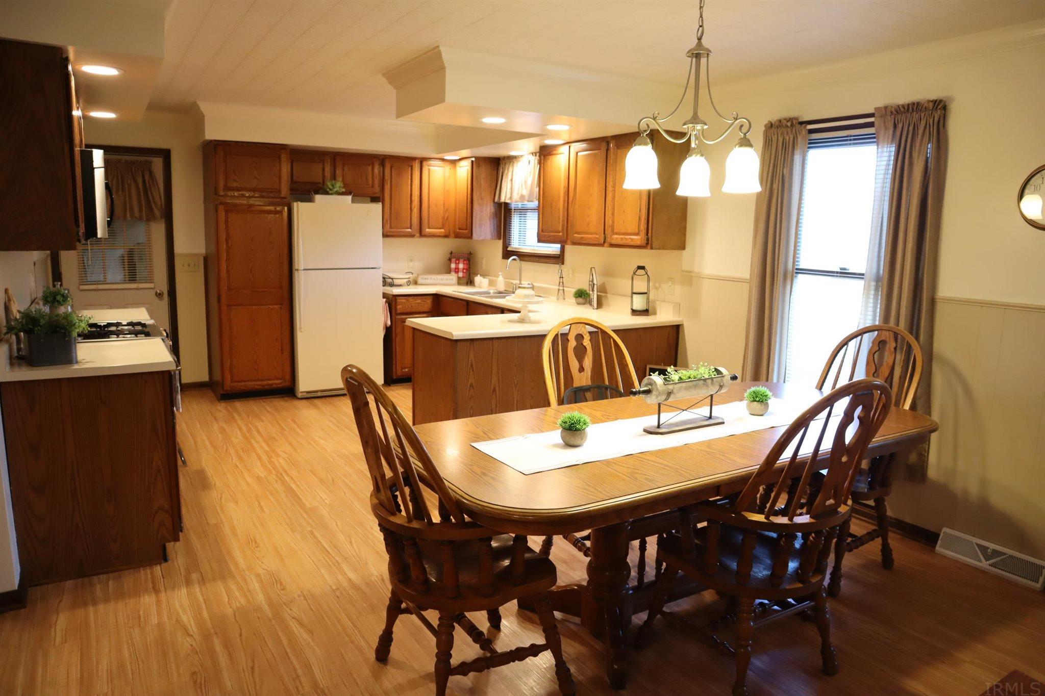 6301 Henze Road Evansville, IN 47720 - Photo 10 of 36 Gallery Image 10