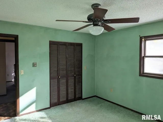 $99,900 | 528 South Emmett Street, Virden, IL 62690