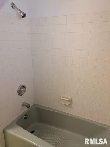 $99,900 | 528 South Emmett Street, Virden, IL 62690