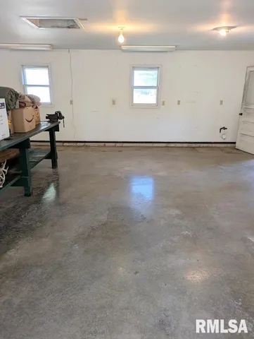 $99,900 | 528 South Emmett Street, Virden, IL 62690