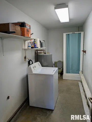 $99,900 | 528 South Emmett Street, Virden, IL 62690