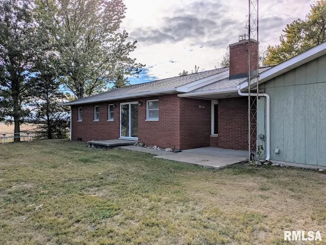 $99,900 | 528 South Emmett Street, Virden, IL 62690