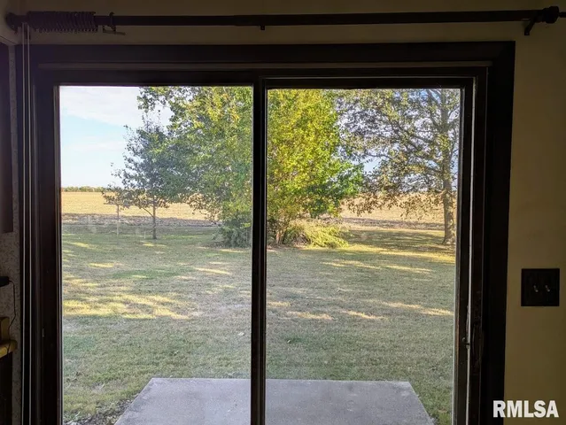 $99,900 | 528 South Emmett Street, Virden, IL 62690