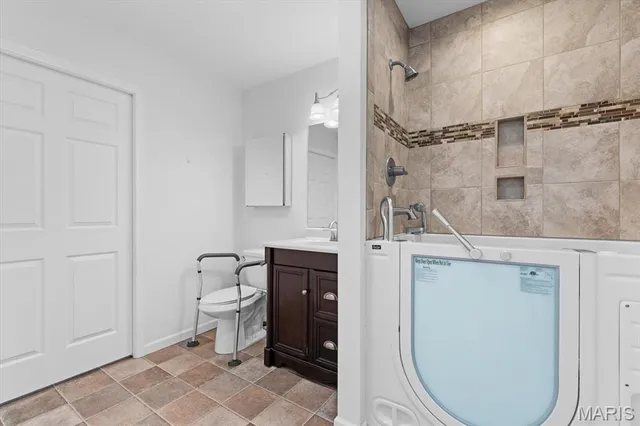 $368,800 | 29 Santa Anita Drive, Maryville, IL 62062