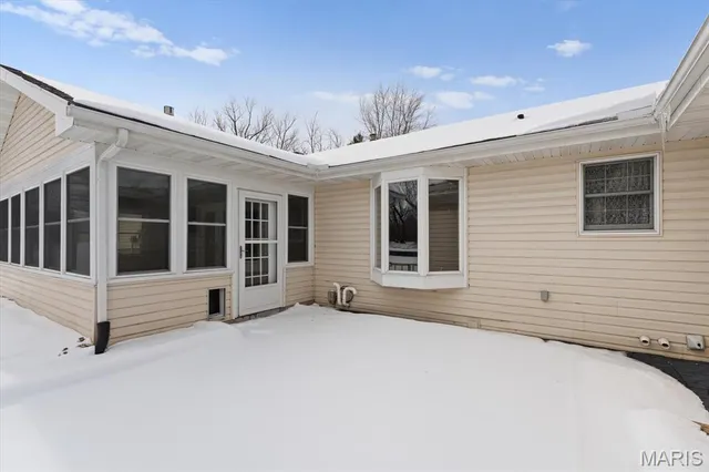 $368,800 | 29 Santa Anita Drive, Maryville, IL 62062