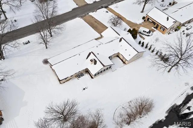 $368,800 | 29 Santa Anita Drive, Maryville, IL 62062