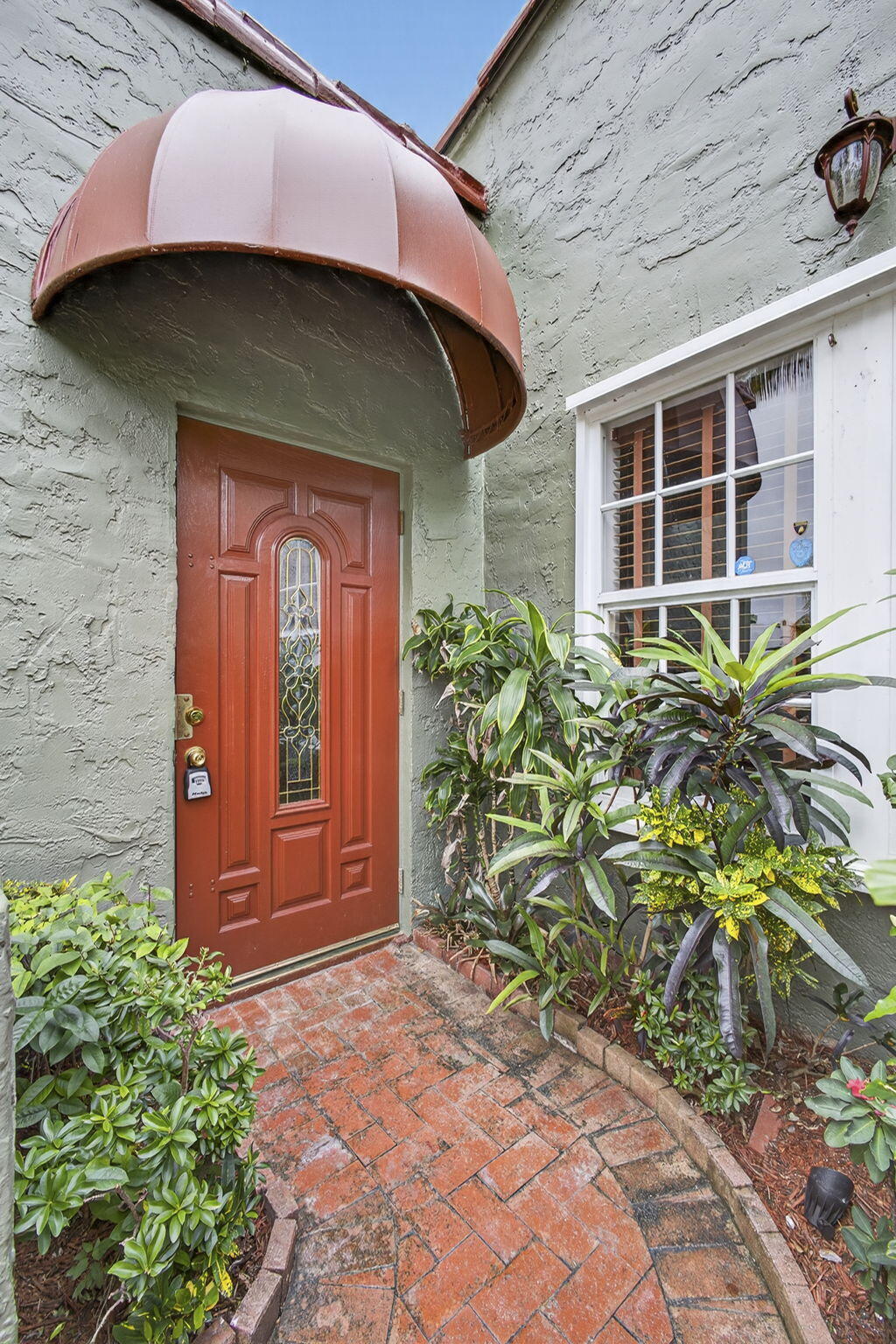 616 Upland Road West Palm Beach, FL 33401 - Photo 8 of 68 8-web-or-mls-BS1A6286